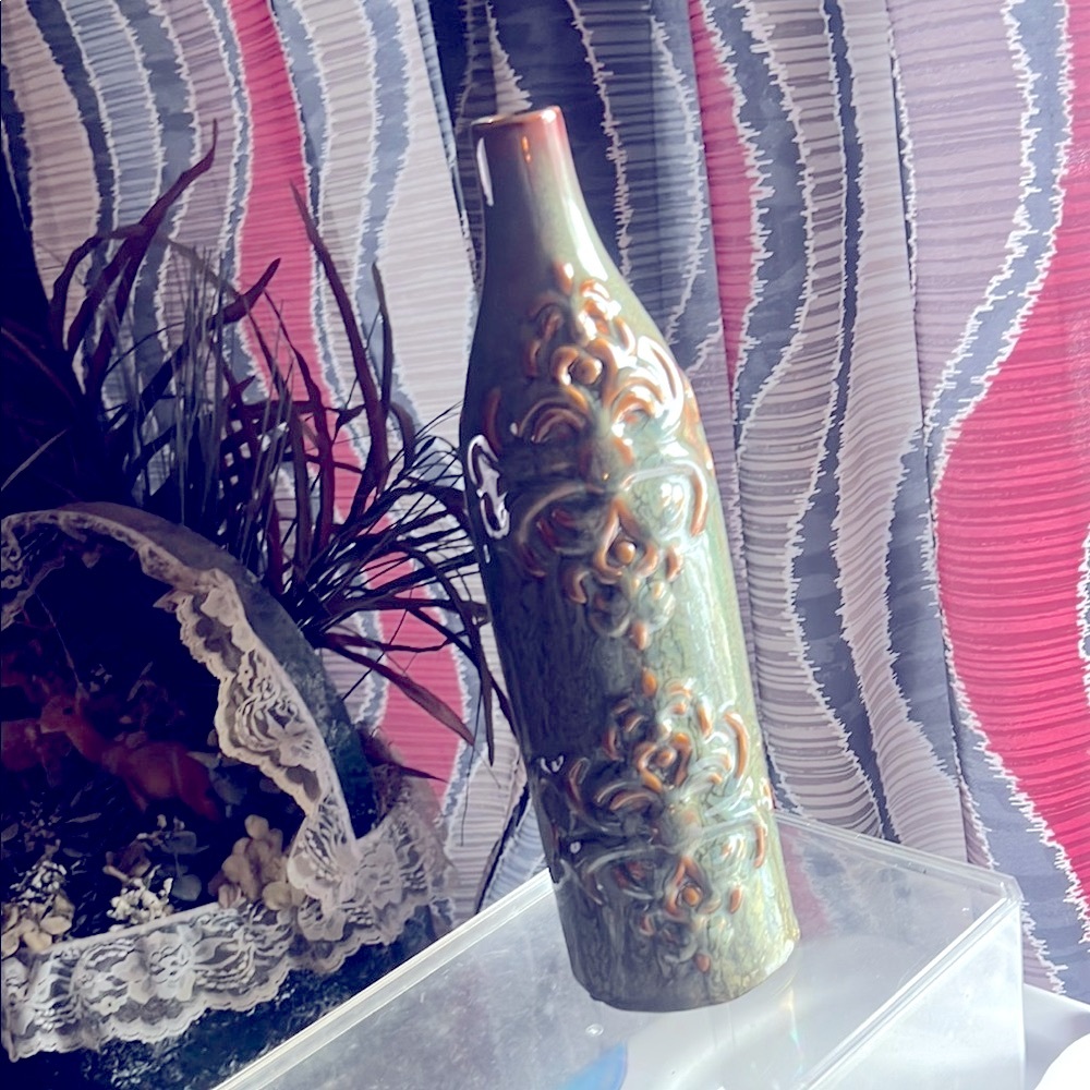 Decorative Green Ceramic Vase - Picture 5 of 6